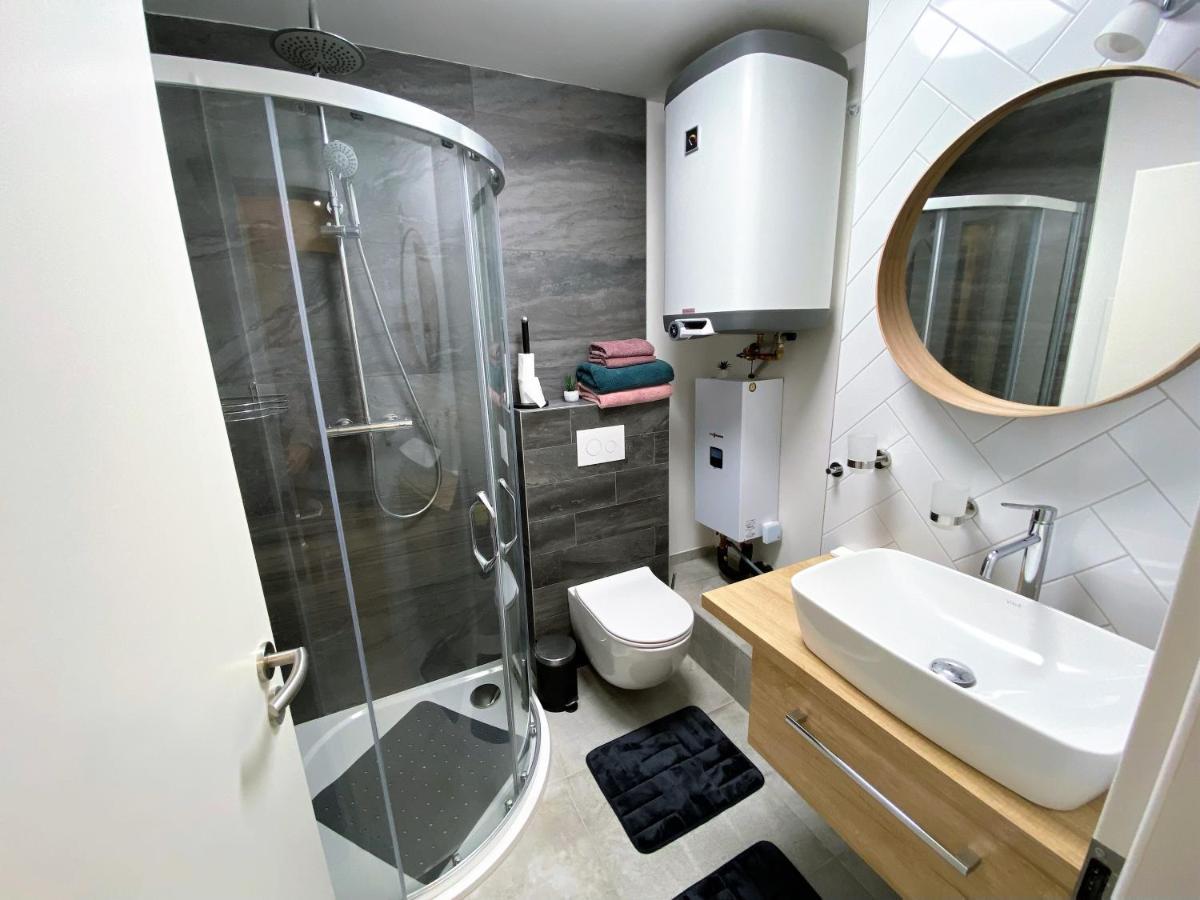 Miky Apartman Klinovec View โลชนา โปด กลิโนฟเซม ภายนอก รูปภาพ